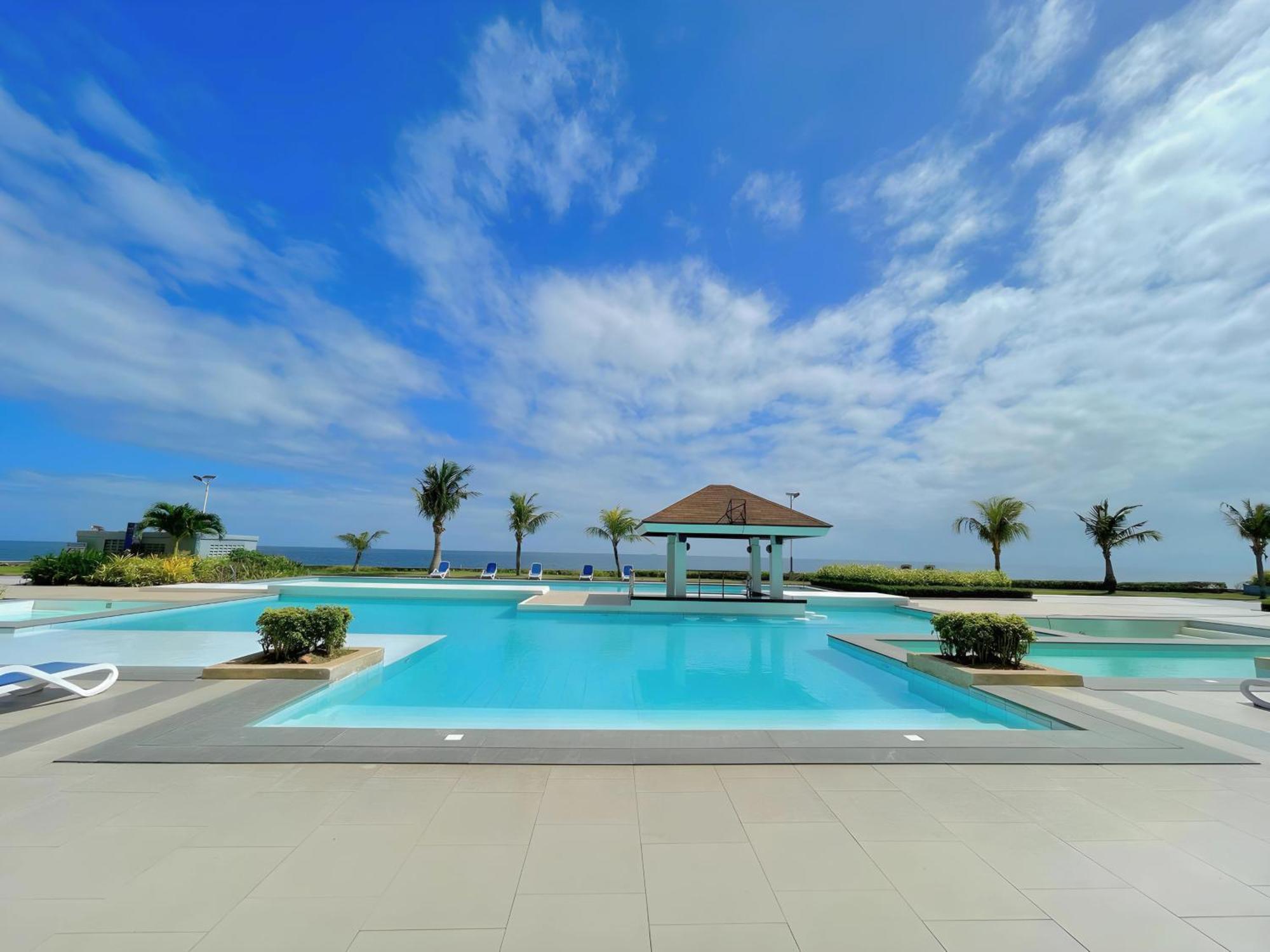 Arterra Seaview Resort Мактан Экстерьер фото