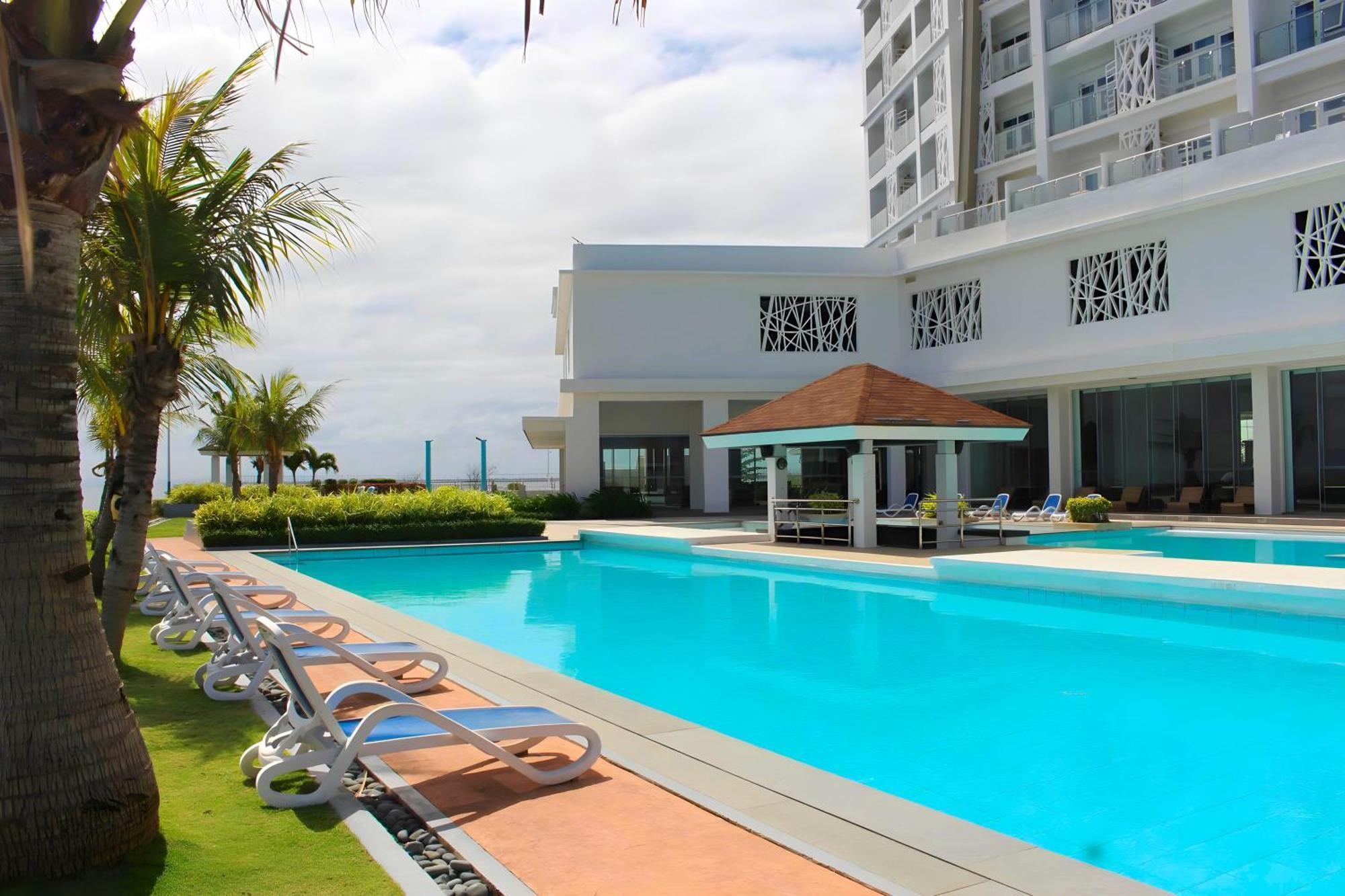 Arterra Seaview Resort Мактан Экстерьер фото